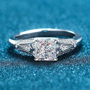 1 CT Four Prong Moissanite Engage Ring In 925 Sterling Silver Size 7